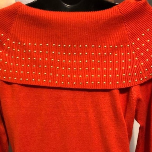 Questions ORANGE Long Sleave off shoulder sweater with gold dot detail Size L - Picture 12 of 12